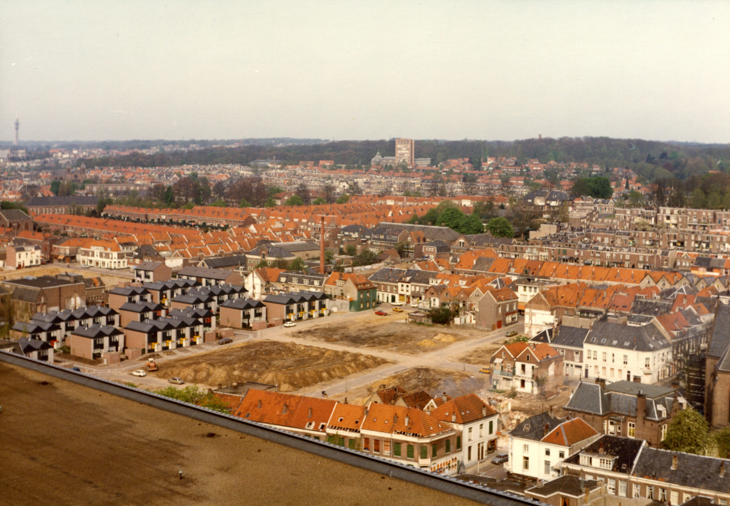 Nieuwbouw in Klarendal, 1975