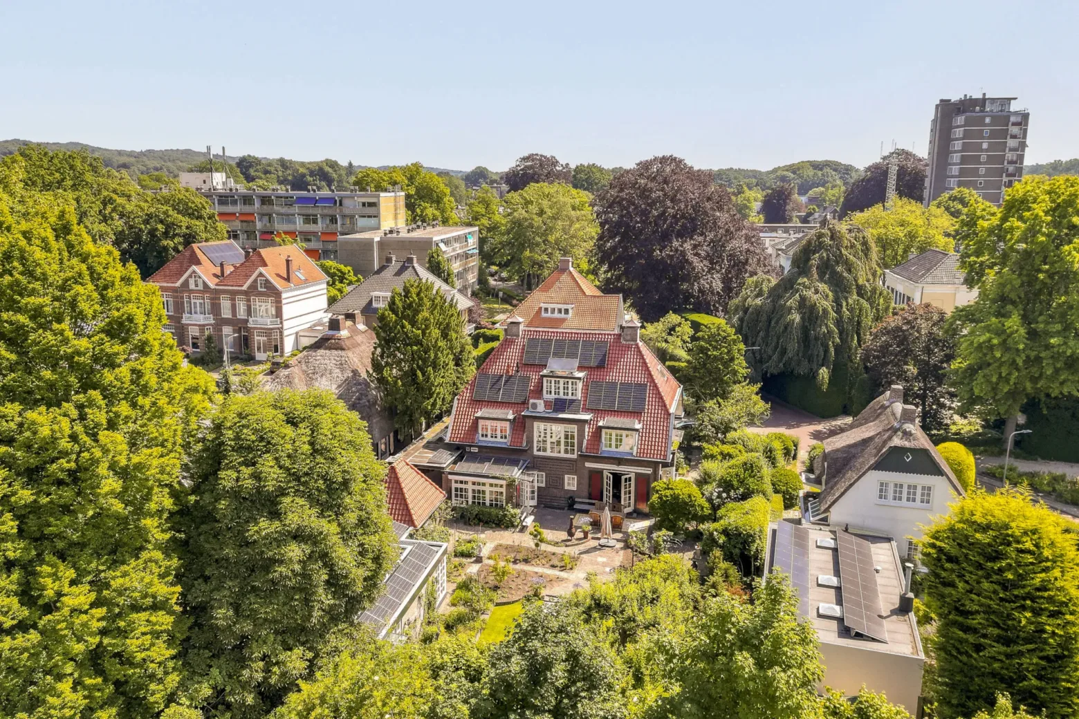 Vrijstaande woning te koop: Julianastraat 10, Velp
