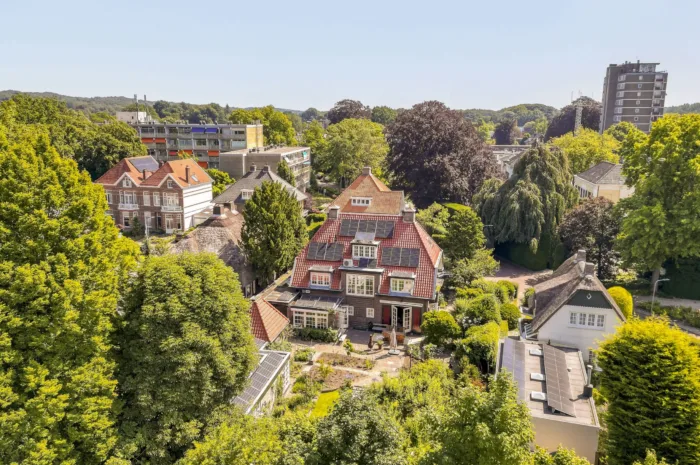 Vrijstaande woning te koop: Julianastraat 10, Velp