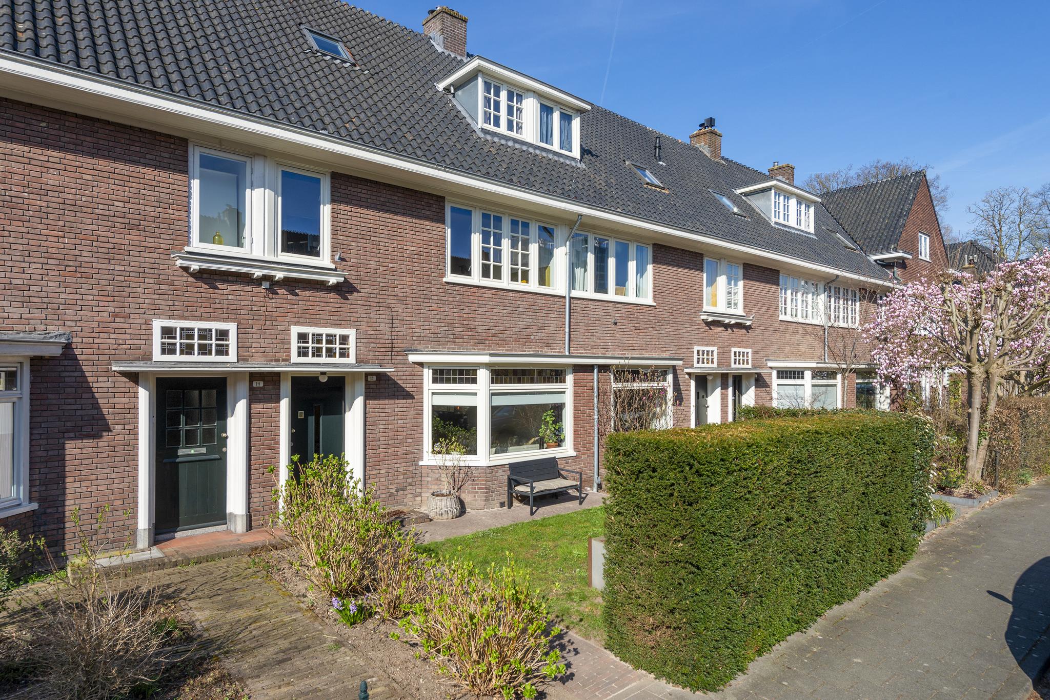 Megenstraat 12
